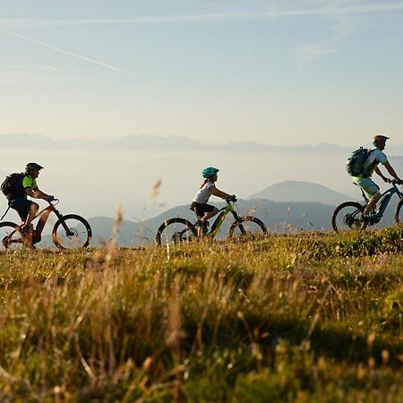Ferien & Wellnesshotel Windschar Brunico Exteriér fotografie