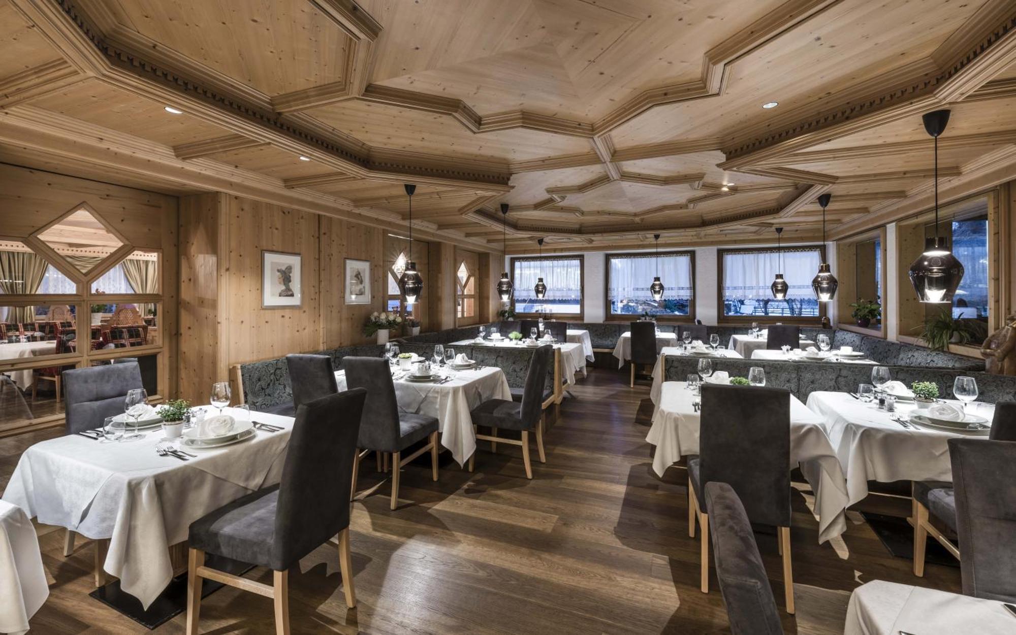 Ferien & Wellnesshotel Windschar Brunico Exteriér fotografie