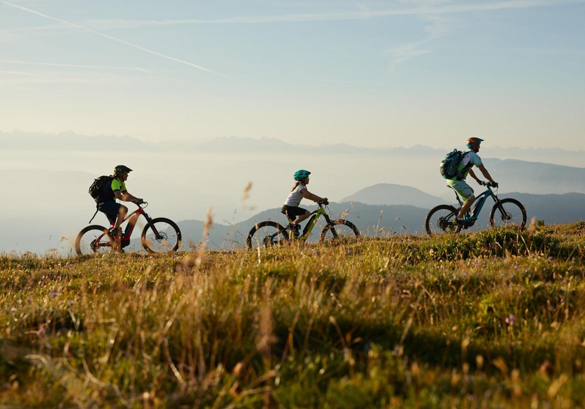 Ferien & Wellnesshotel Windschar Brunico Exteriér fotografie